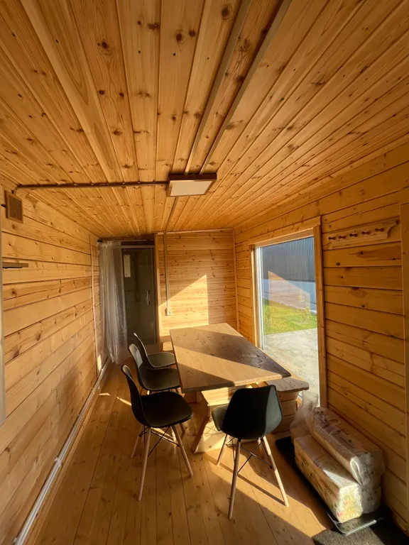 Дом в прибрежном парке