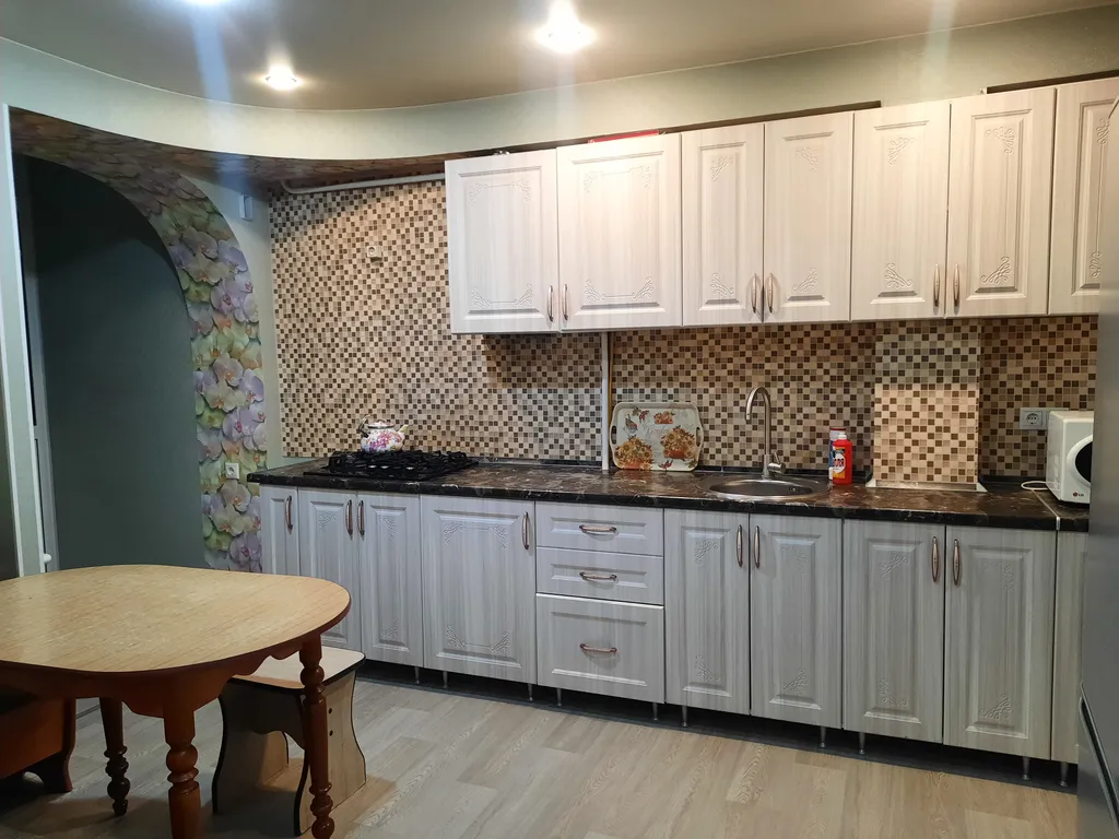 Уютная 2х комнатная квартира в центре города — аренда посуточно в Маркс