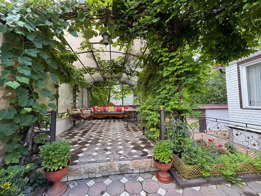 Дом в горах с кинотеатром Kurmimonte