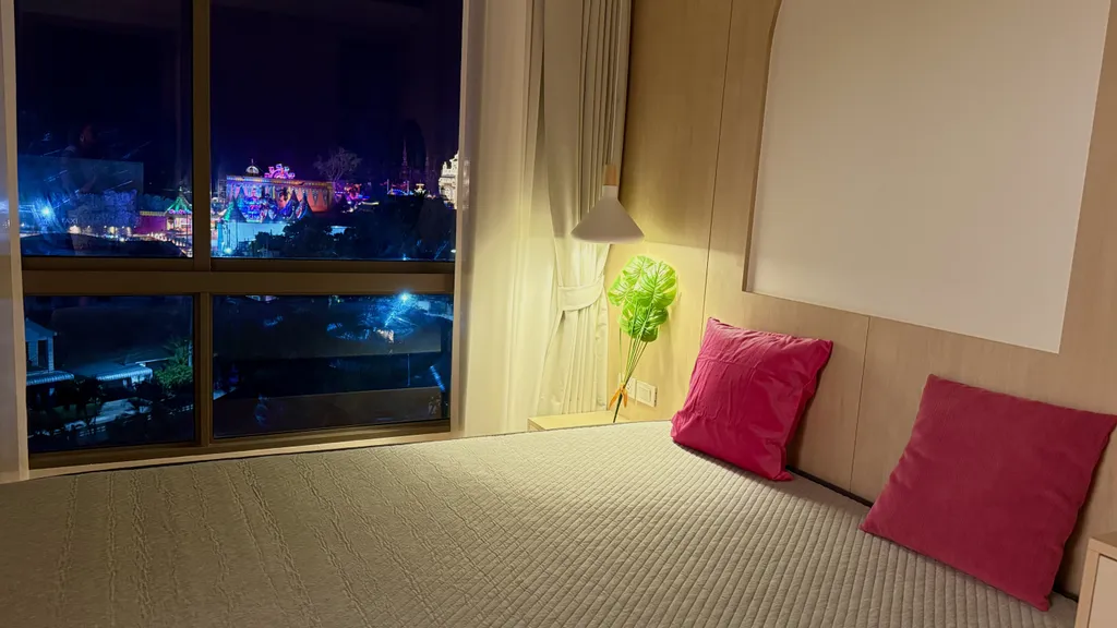 Двухкомнатная квартира у пляжа Камала с рабочим кабинетом, бассейном, залом