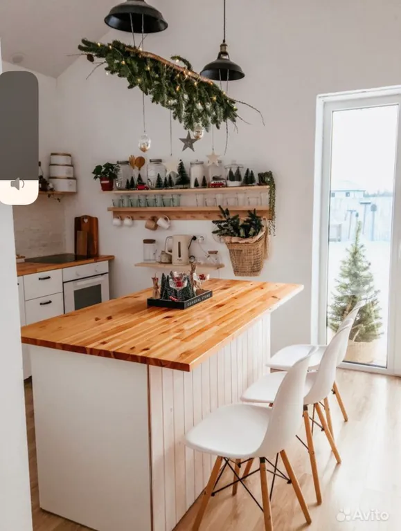 Уютный дом в лесу