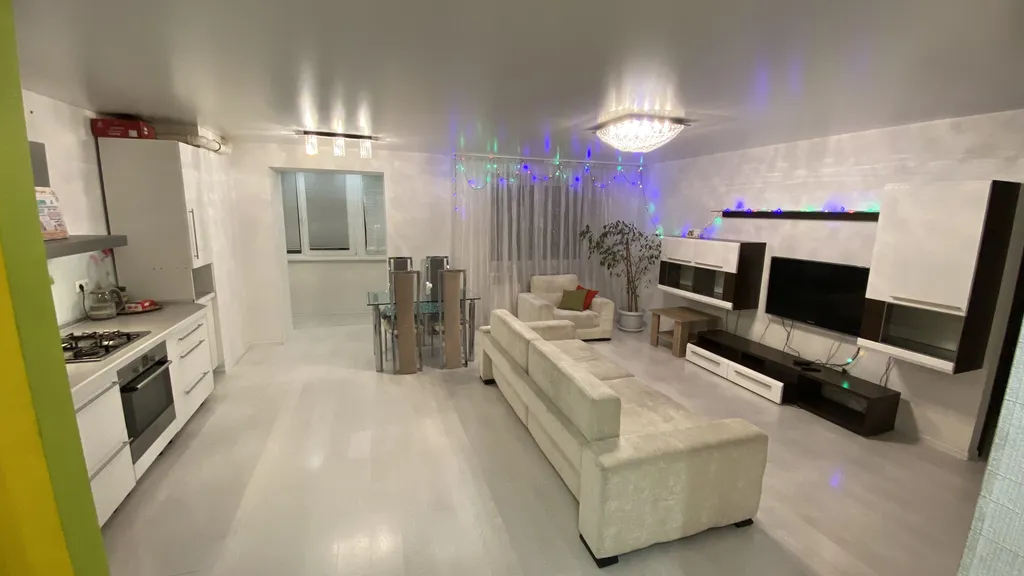 Очень просторная квартира свободной планировки