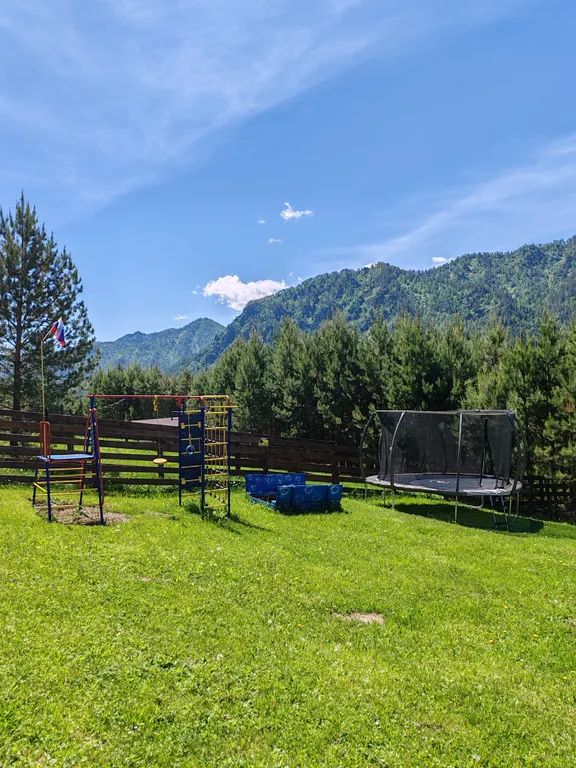 Атмосферный дом с видом на горы