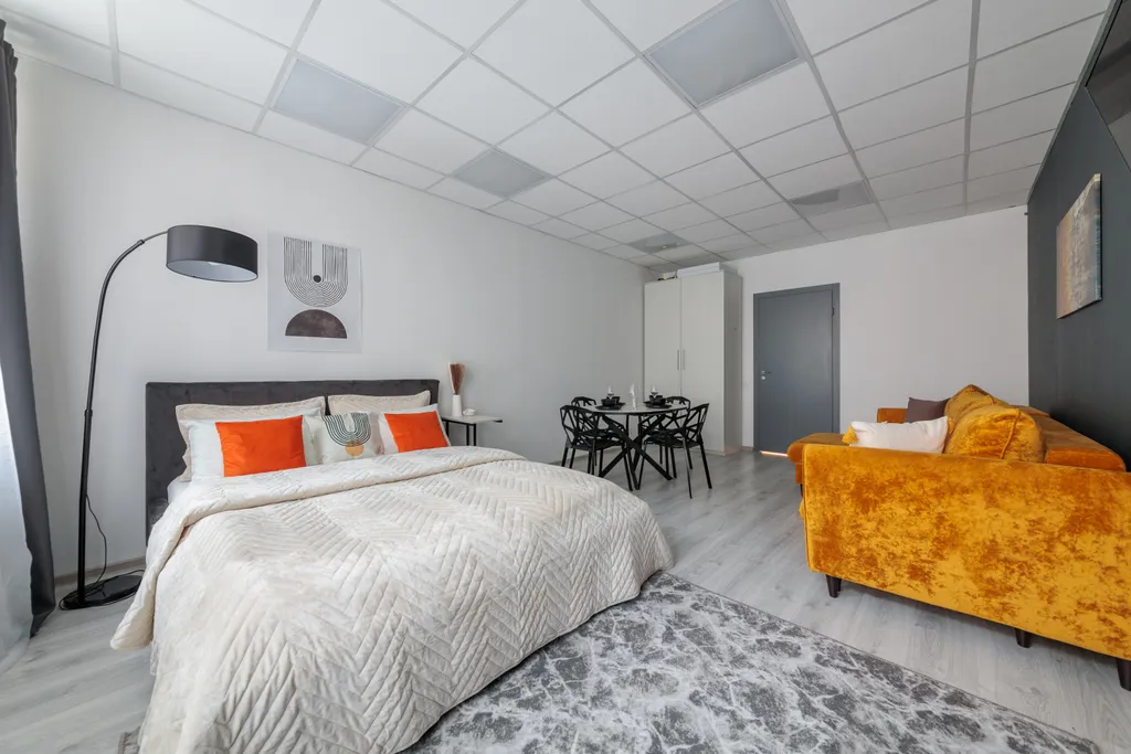 Квартира Просторная квартира у Дворцовой с 4 комнатами DereMRents — Санкт-Петербург