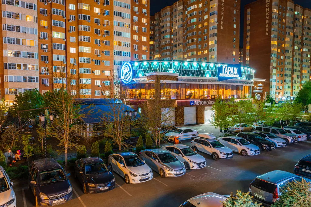 Евро 3-комнатные апартаменты на 1-й линии парка Галицкого