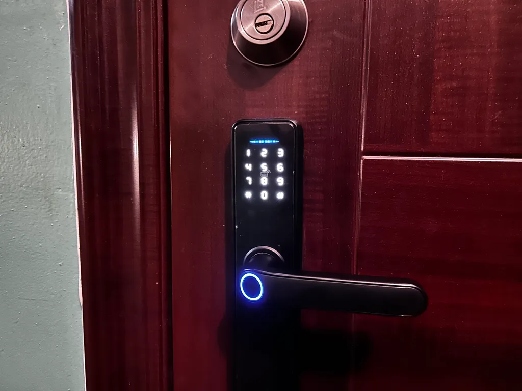 Рядом с метро Заельцовская