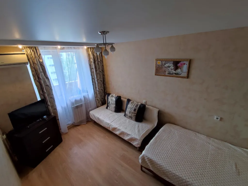 Уютная квартира в центре Западного, рядом с парком и выездом на Новые — аренда посуточно в Таганрог