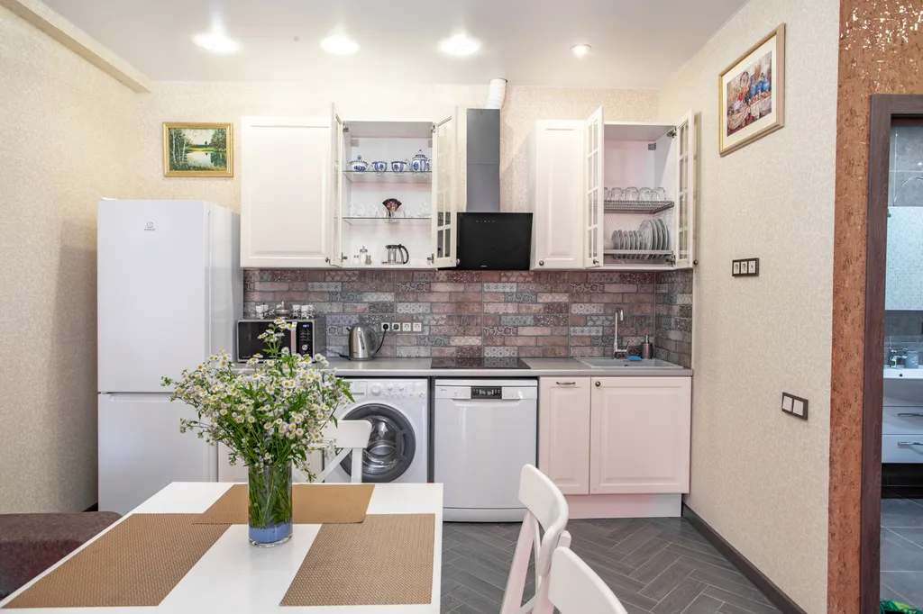 Апартамент с балконом и видом на горы №6