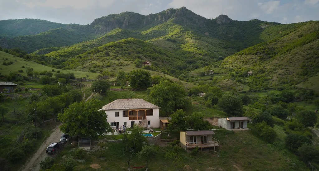 Гостевой дом Кипарис с видом на горы