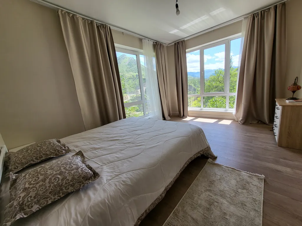 Солнечный коттедж у реки Кара-Койсу