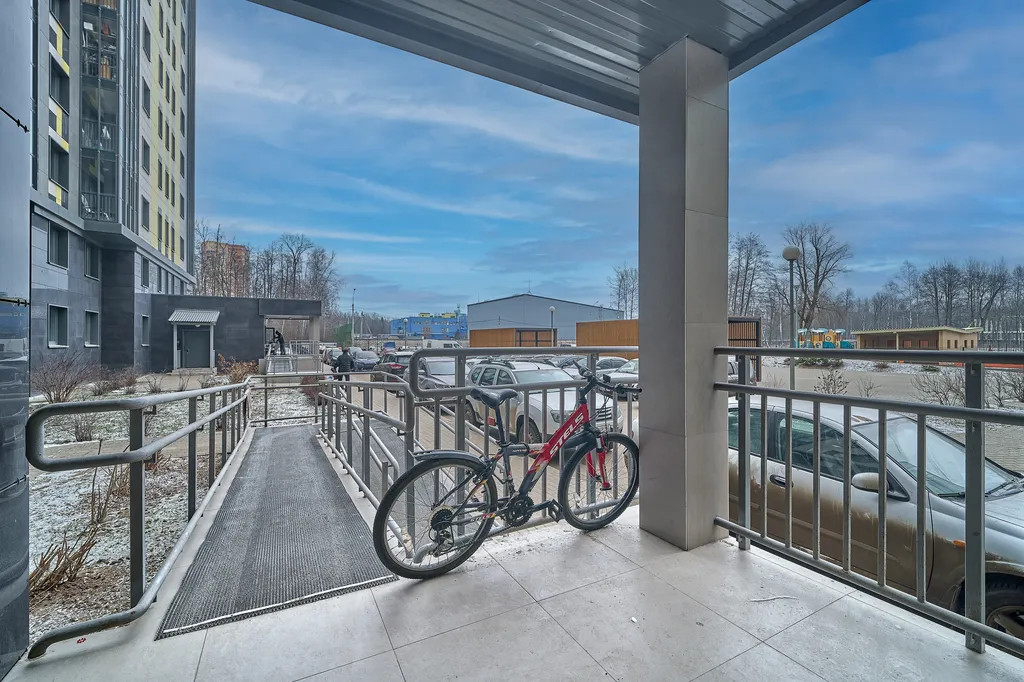 Однокомнатная квартира с двуспальной кроватью и диваном