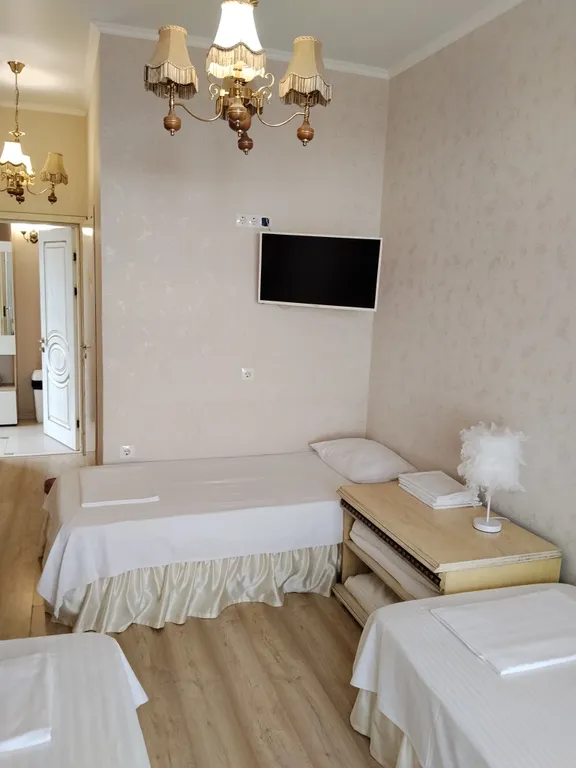 Дом замок с видом на море и горы