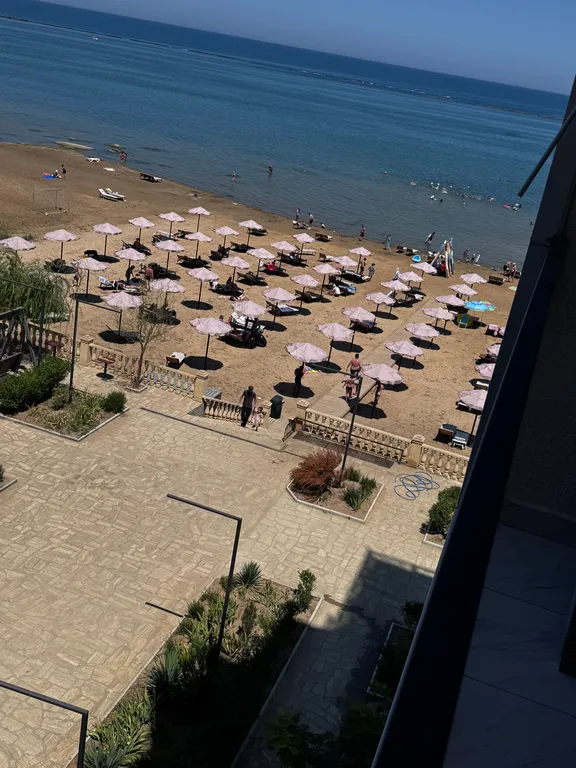 Просторная и уютная студия у моря