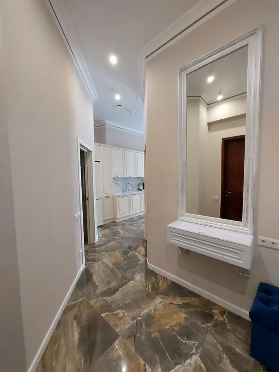 Апартамент в престижном доме на первой береговой линии