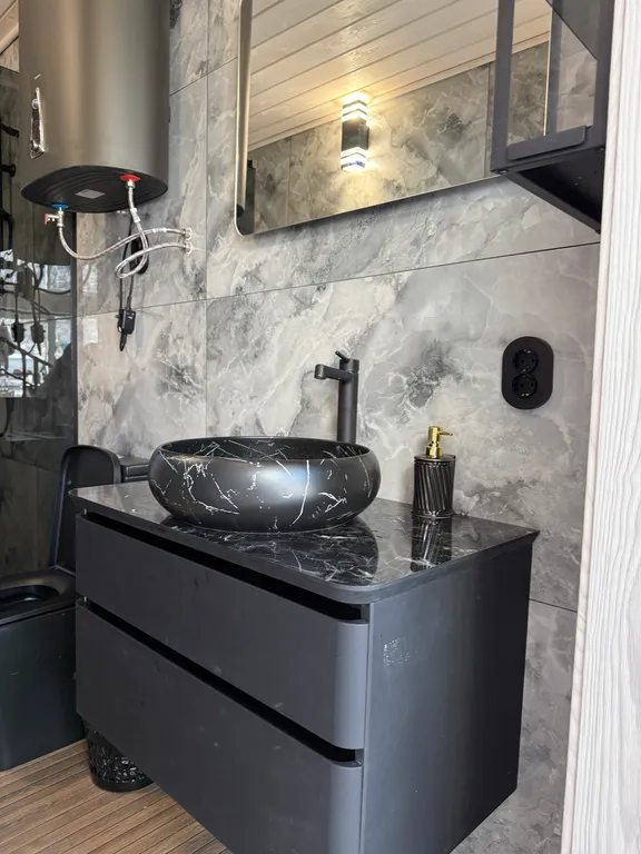 Дом в центре гор