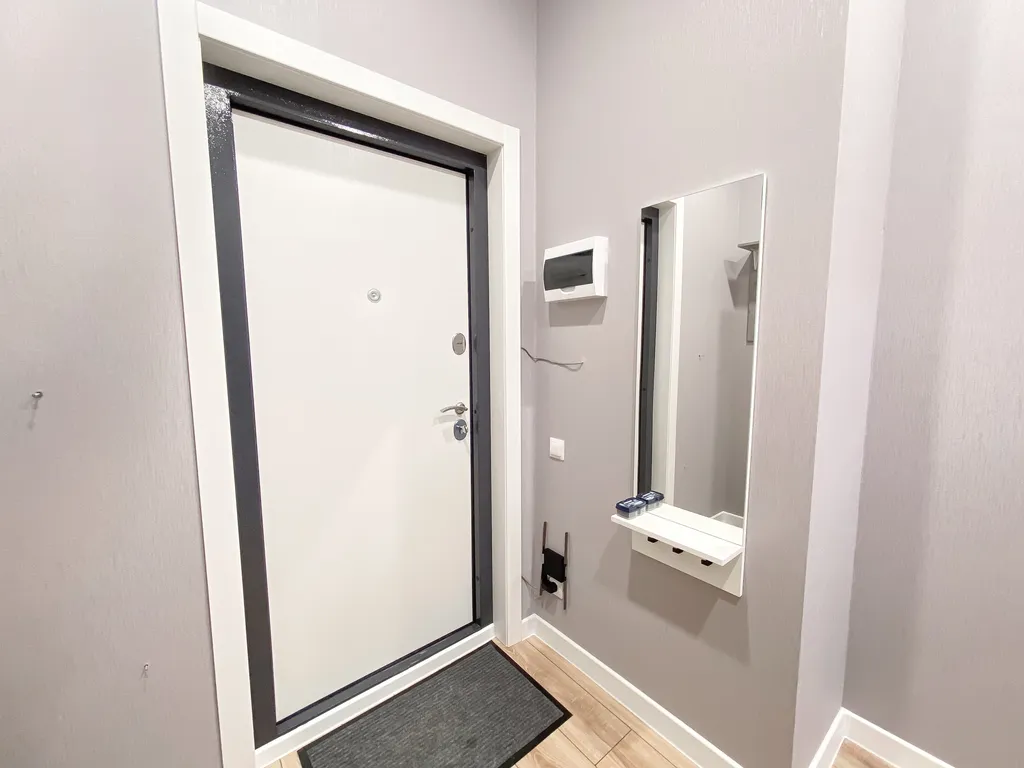 Студия с видом на город