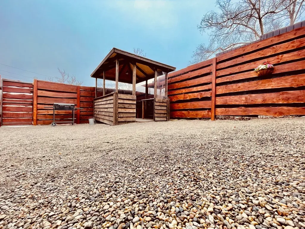 Домик у моря с чаном бухта