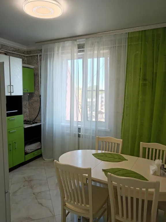 Шикарная огромная квартира с видом на море