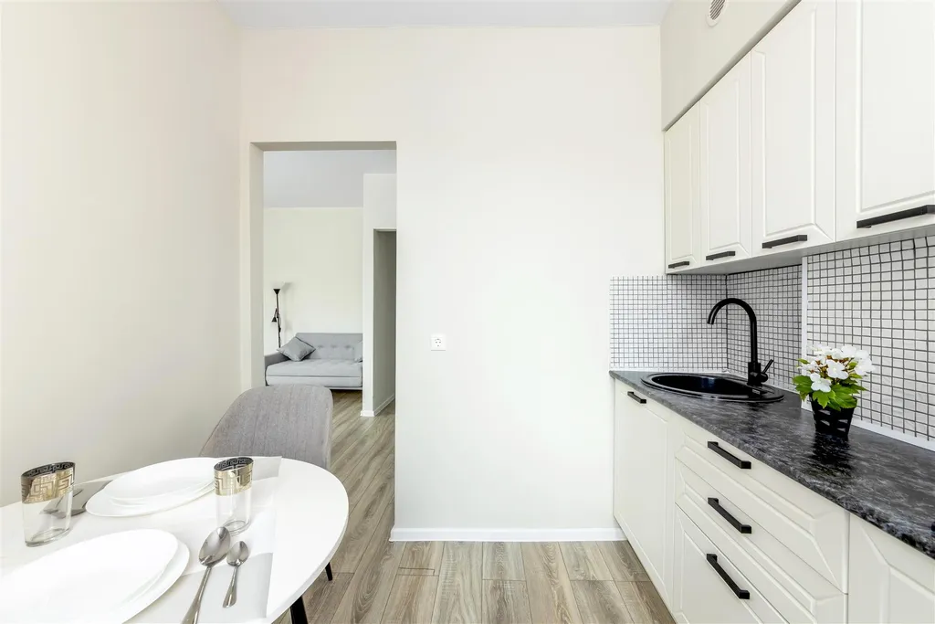 Прекрасная однокомнатная квартира возле метро Лухмановская