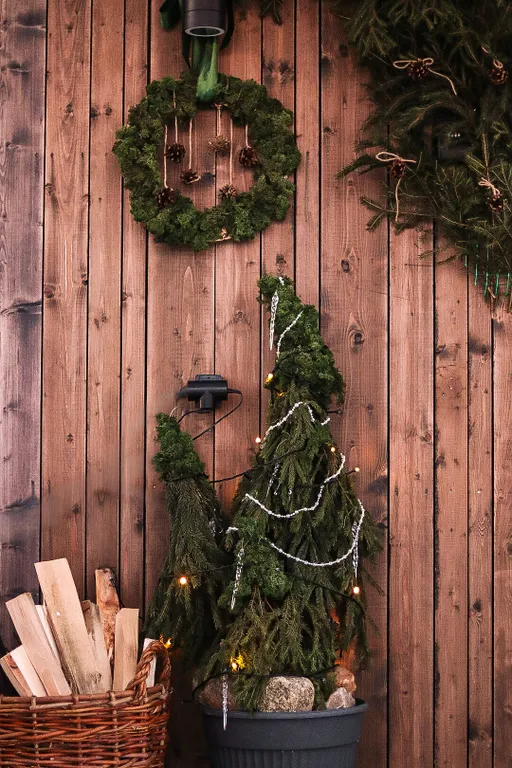 Эстетичный мини-домик с горячими ваннами и купелью