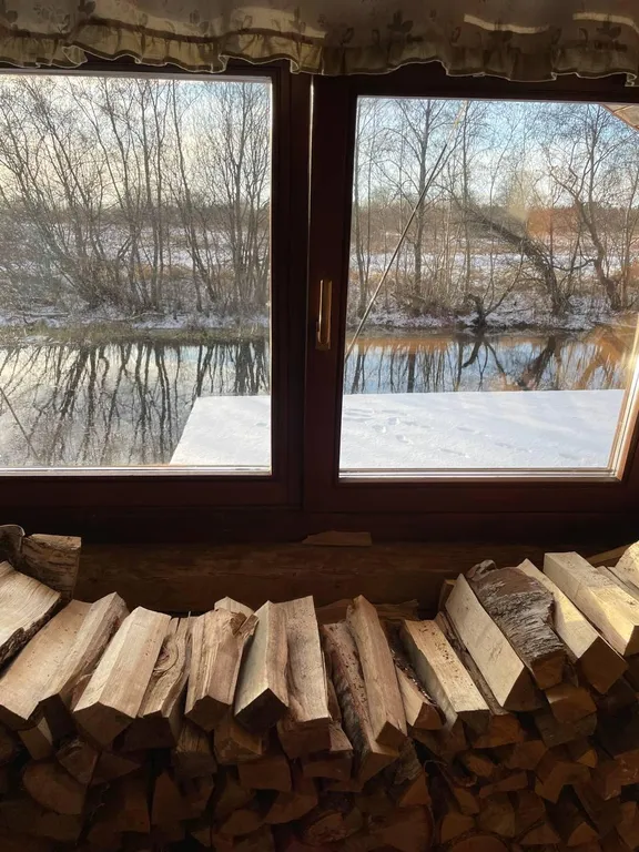 Большой дом у реки с баней в 2 часах от СПб