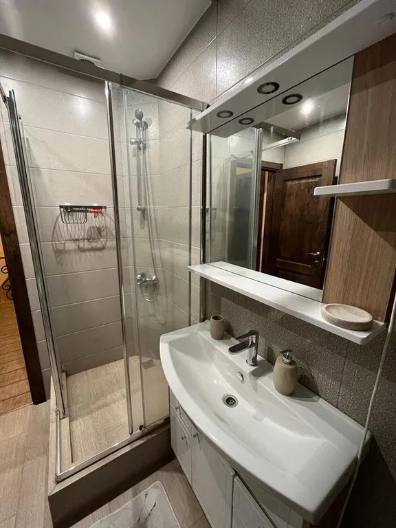 6-комнатный Дом