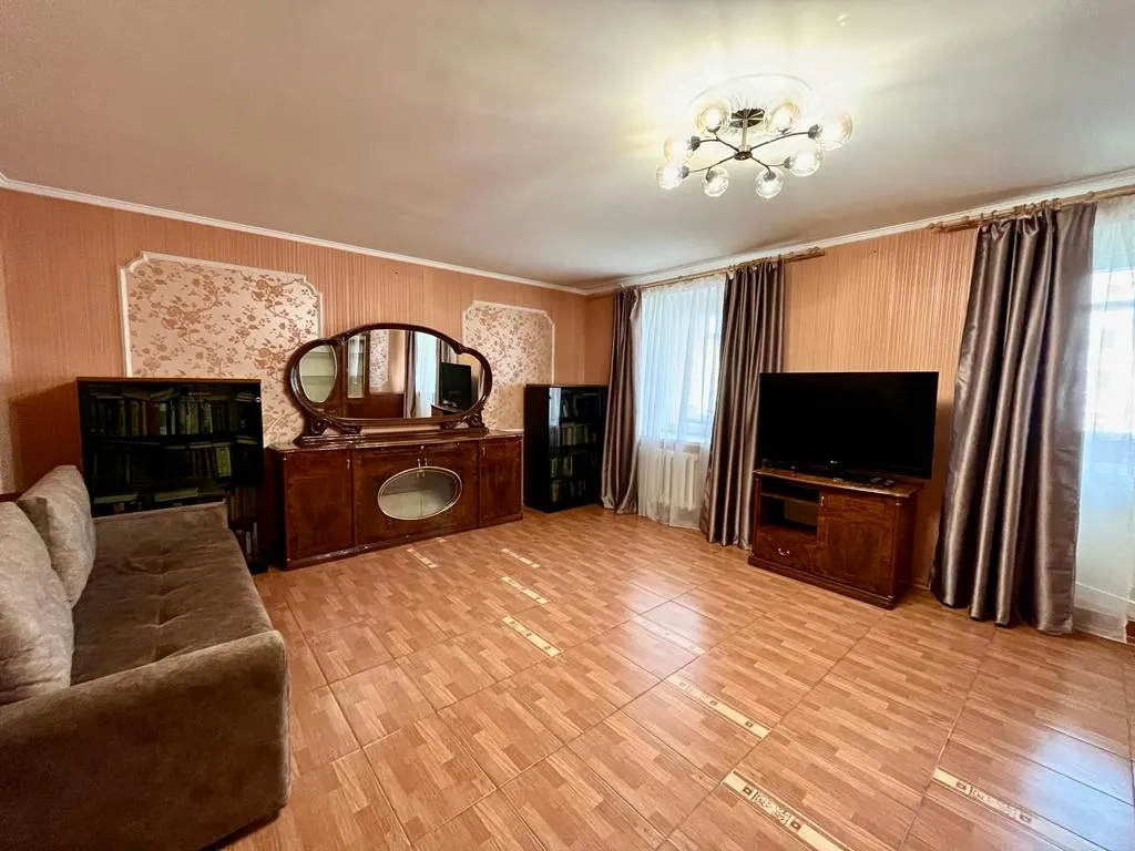 Квартира Трёхкомнатная квартира недалеко от центра — Казань