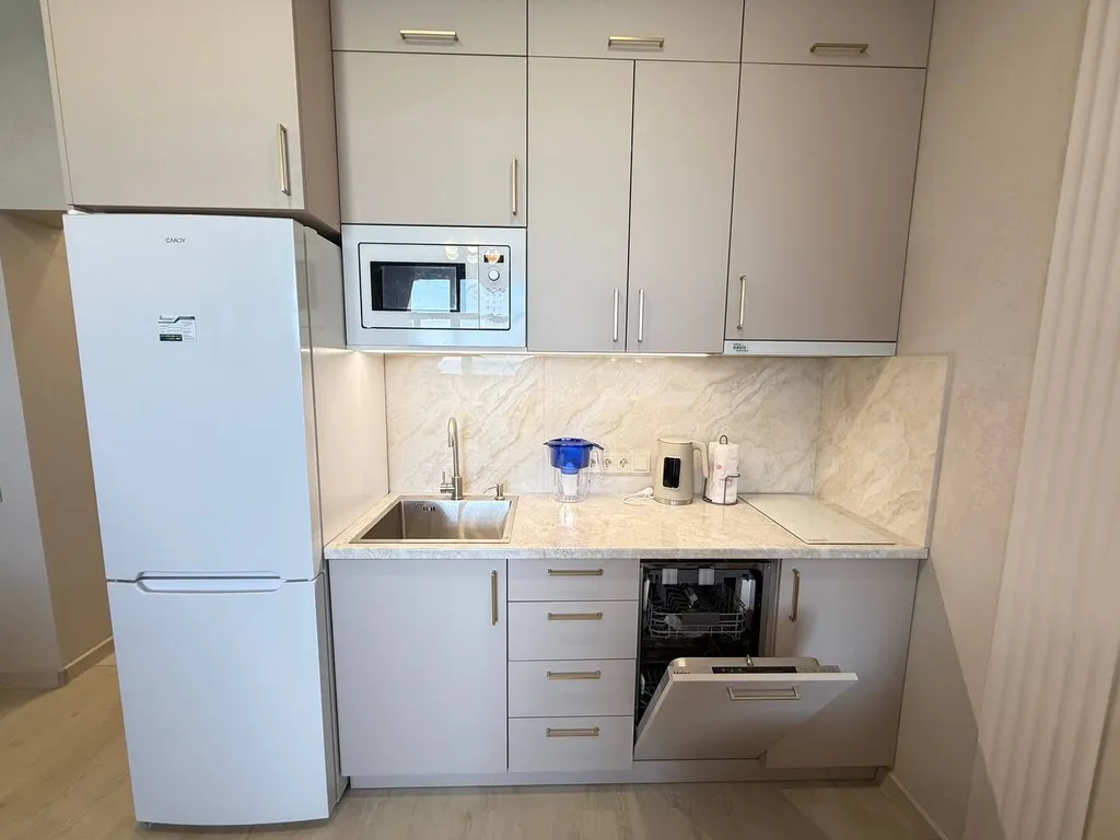 Прекрасная квартира-студия на берегу моря