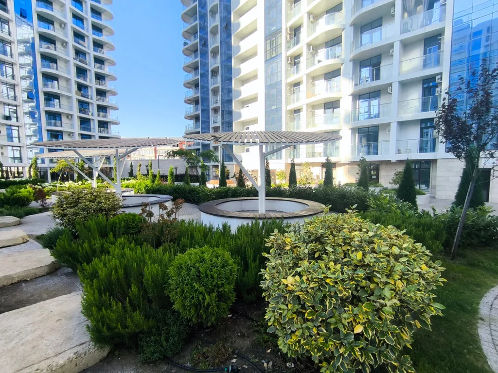 Уютная квартира на побережье с видом на горы