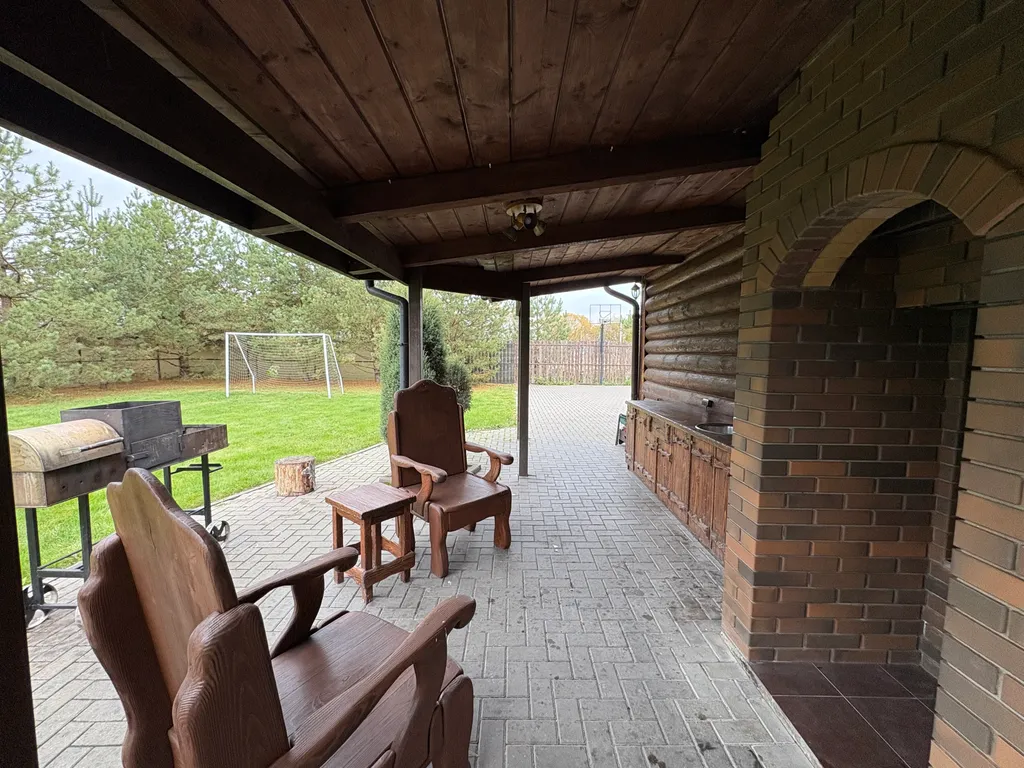 Загородный дом с бассейном и парной на дровах