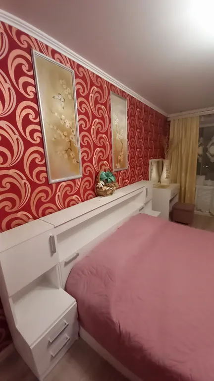 Уютная квартира в центре города с видом на гору Змейка