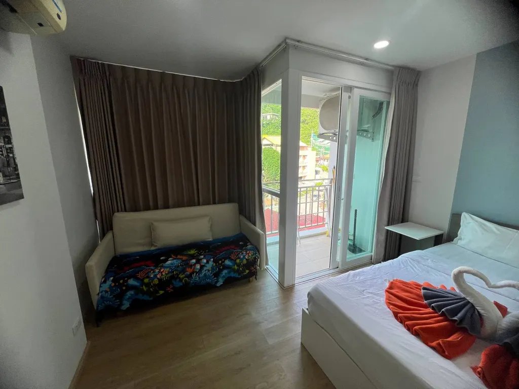 Ката, студия после ремонта с красивым видом на горы, 5 этаж