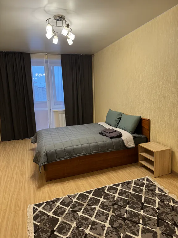 Большая евро-двухкомнатная квартира в самом центре у ТЦ Титан Арена.