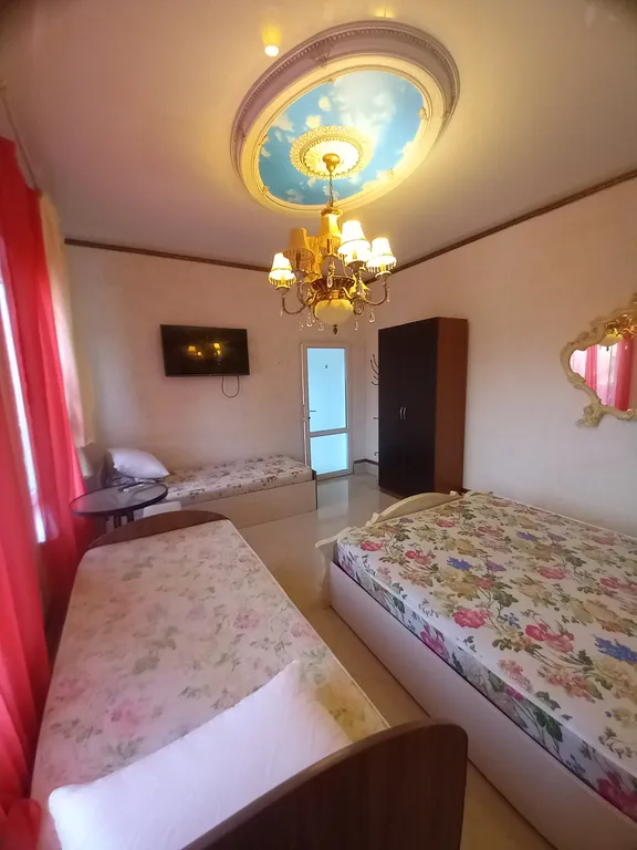 Уютная четырёхместная комната