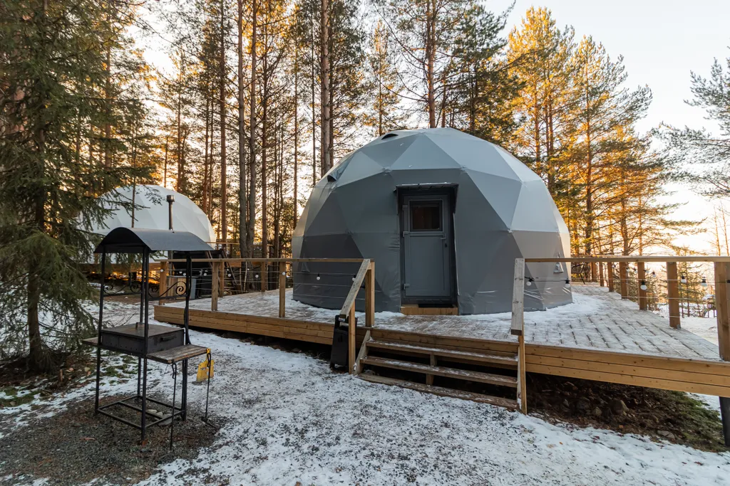 Уютный купол для 2-4 человек