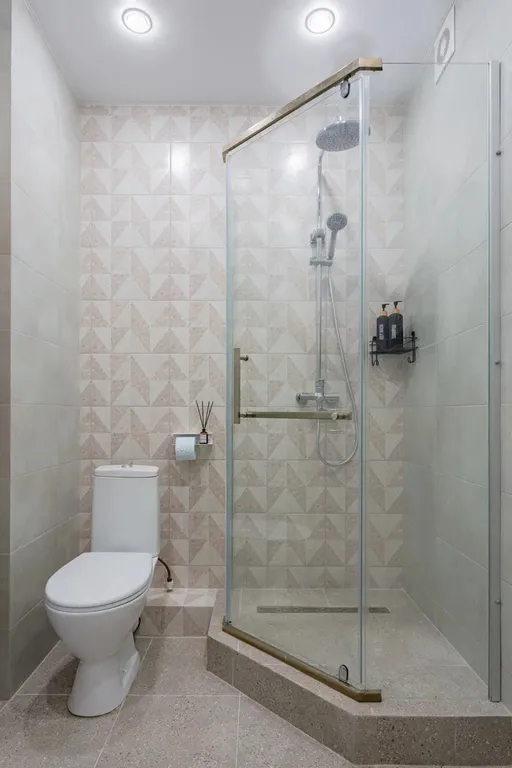 Белые апартаменты - студия на Искре