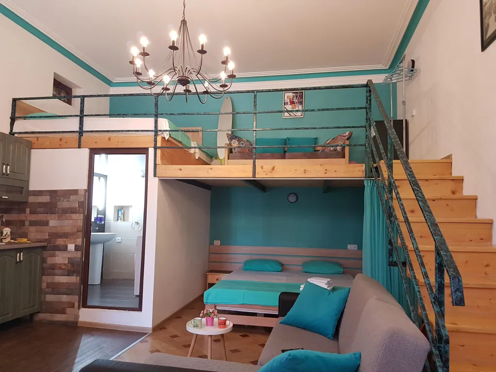 2-комнатная Квартира — аренда посуточно в Тбилиси