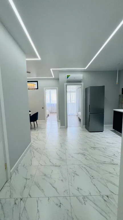 Двухкомнатная квартира с столовой на набережной с видом на Дон