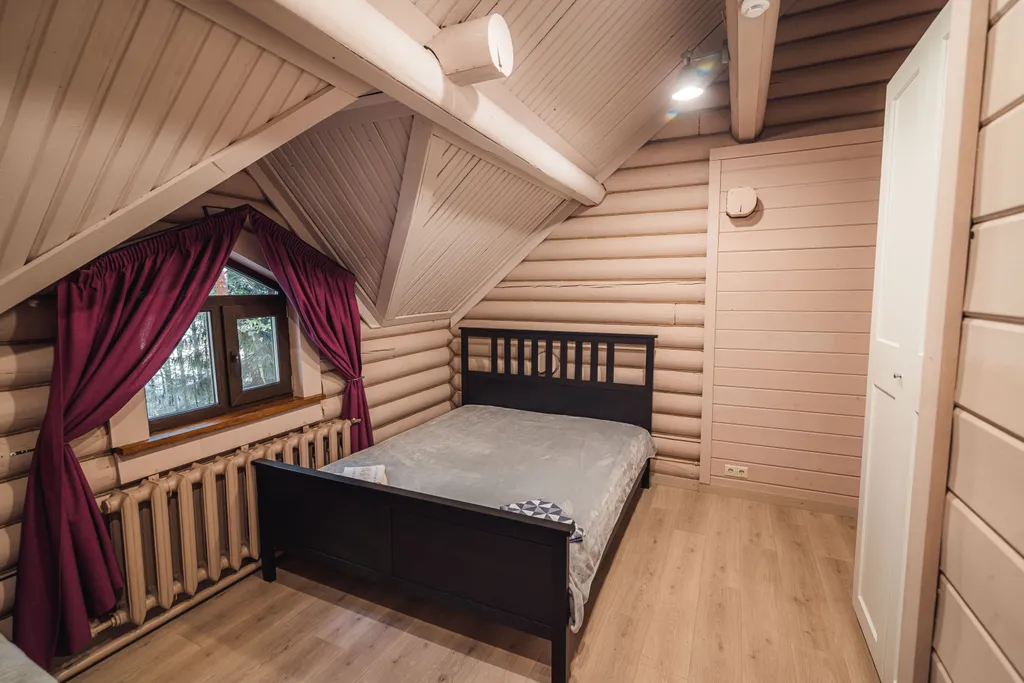 Большой коттедж с сауной в загородном комплексе отдыха бисерово