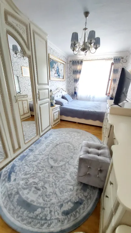 Трёхкомнатная квартира в центре города — аренда посуточно в Сухум