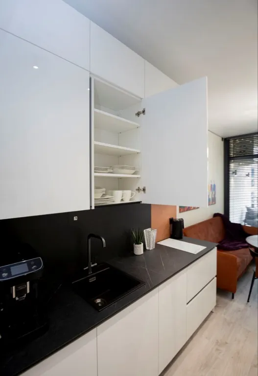 К. Малевич люксовый апартамент с выходом к Морю