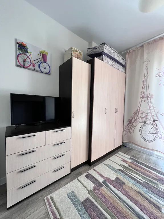 Милая квартирка с видом на горы и бассейном во дворе