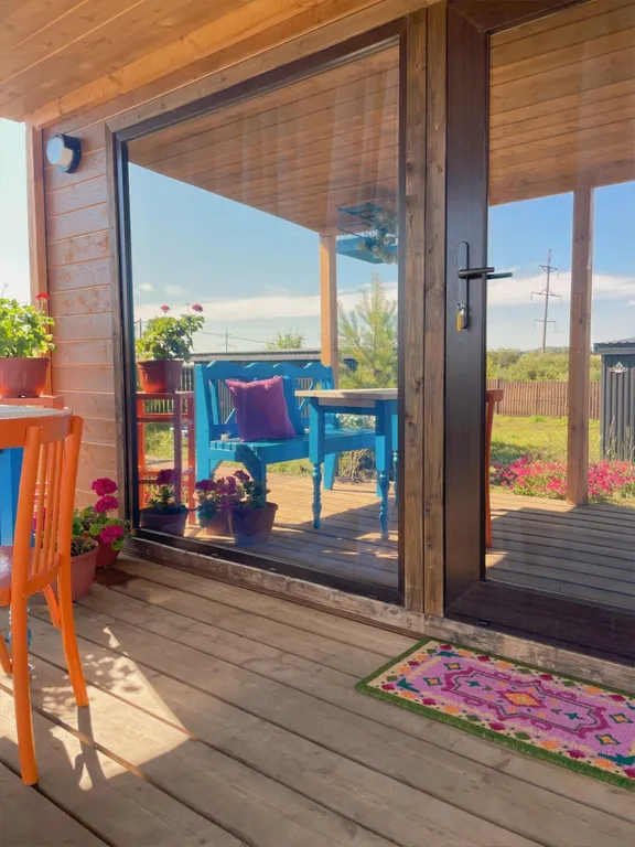 Дом-номер с террасой для двоих. Глэмпинг "улей"