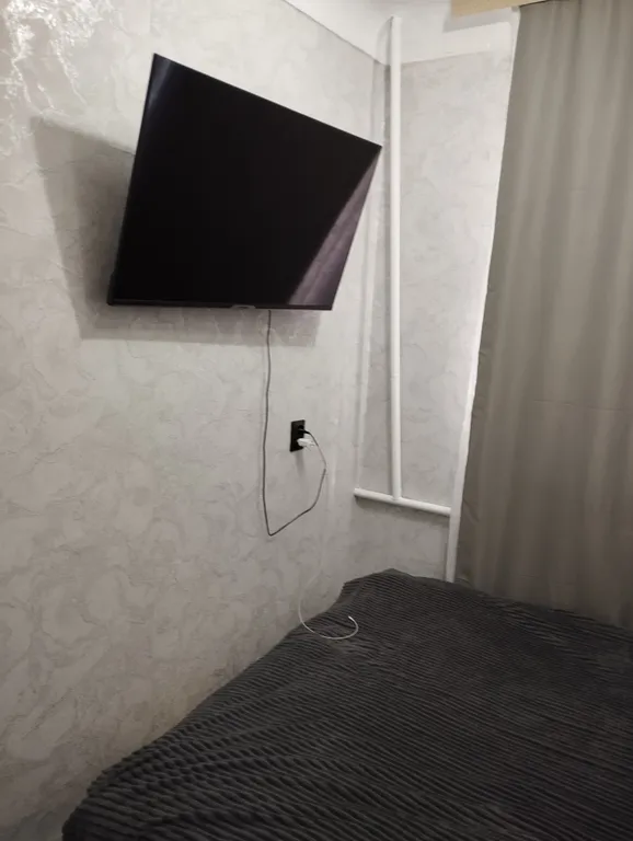 Уютная  и комфортная комната в центре города с жилой лоджией