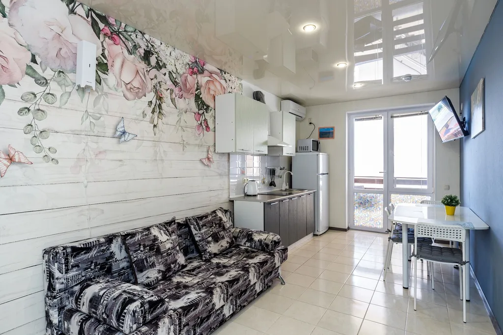 Апартаменты люкс трёхкомнатные с видом на море (2 этаж)