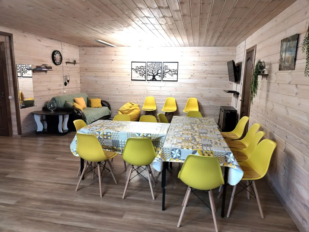 Коттедж Большой и уютный коттедж — Запорожское