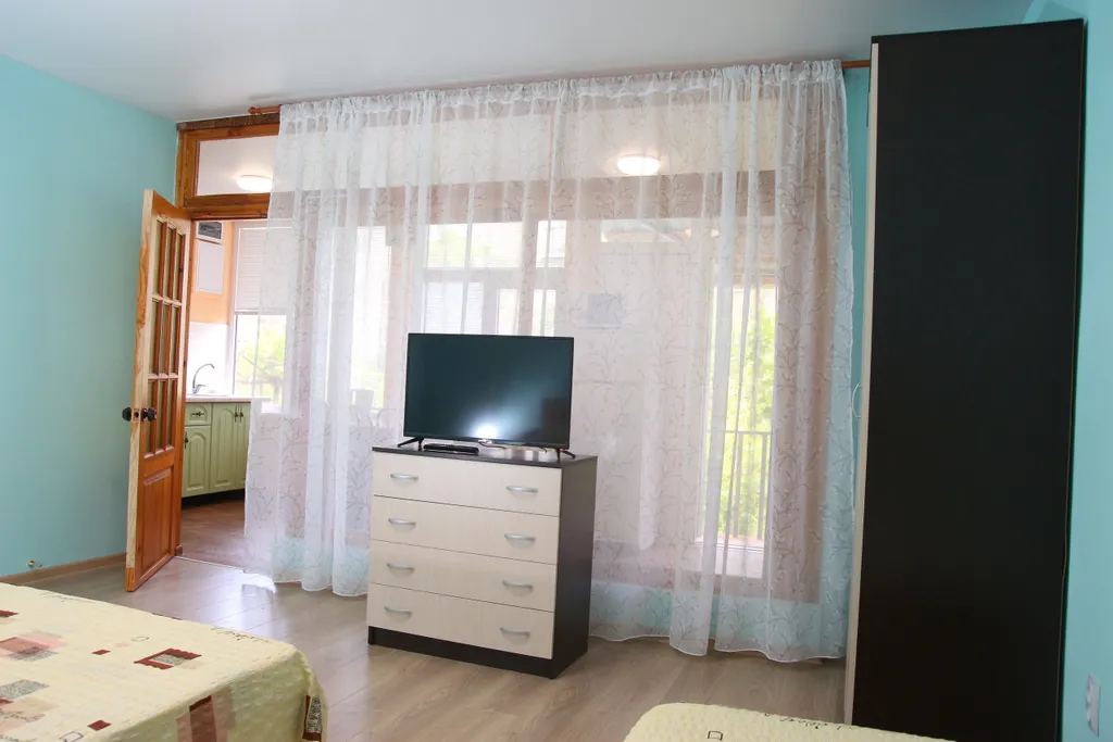 2-комнатная квартира в частном зелёном дворе