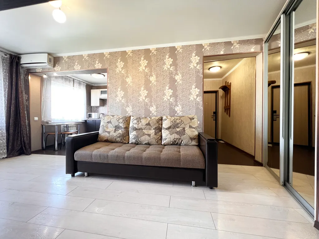 Студия возле автостанции 6 ШК