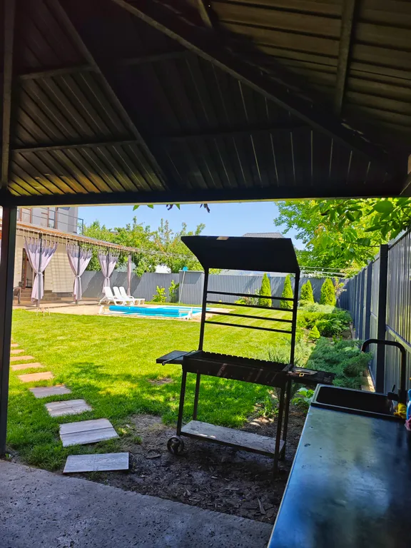 Коттедж Вилла Банана, дом с подогреваемым бассейном и баней в черте города — Елизаветинская