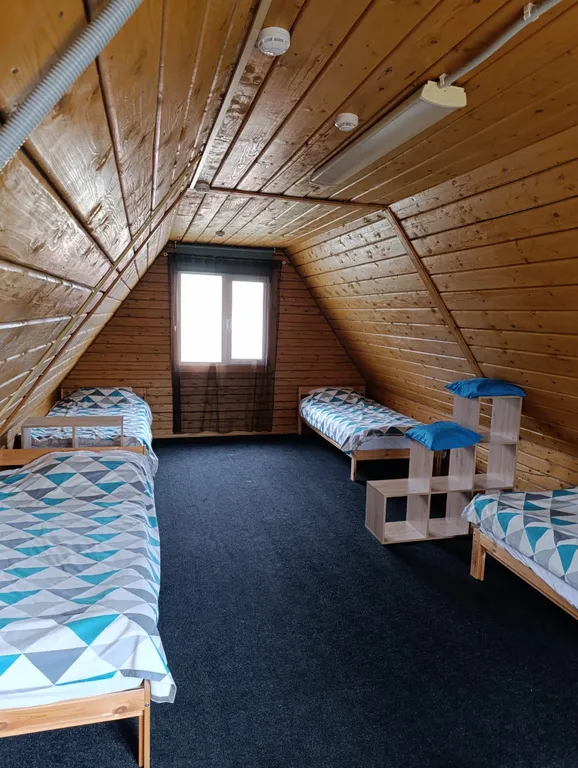 Дом в самом центре горы, 300 метров до подъёмника